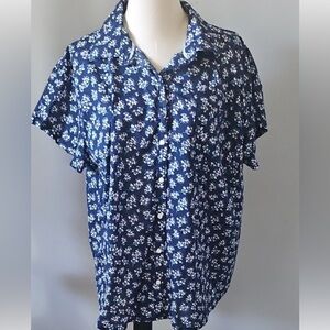 St. John's Bay Blue Floral Button Down Shirt